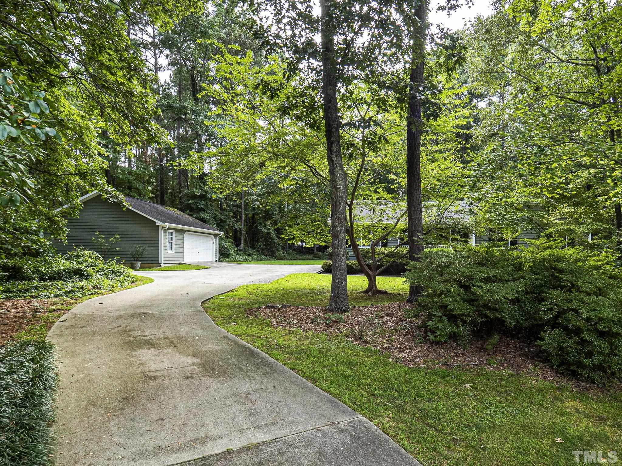 4728 Randolph Court Raleigh, NC 27606 - Photo 2 of 25 Gallery Image 2
