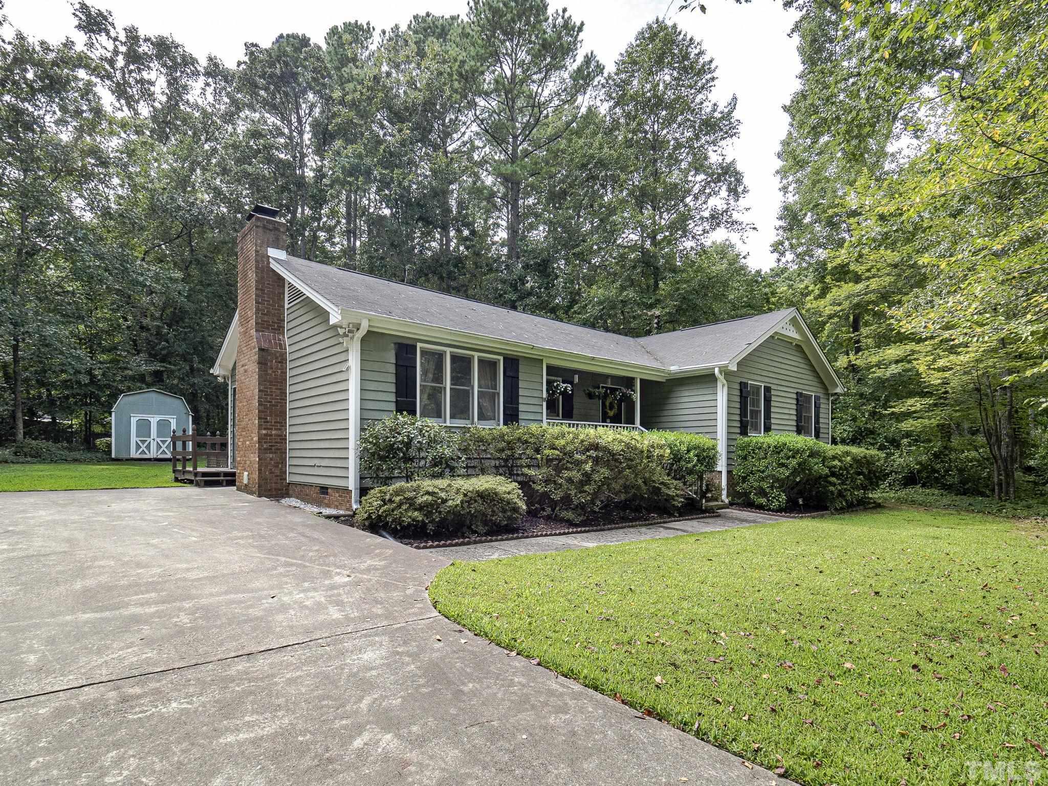 4728 Randolph Court Raleigh, NC 27606 - Photo 3 of 25 Gallery Image 3