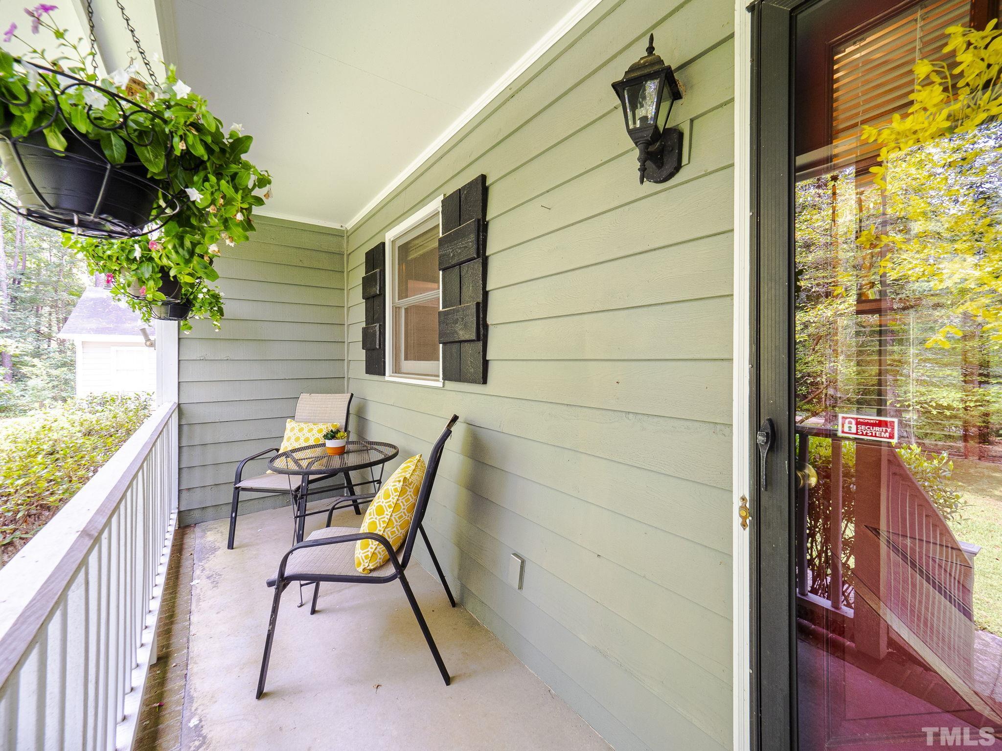 4728 Randolph Court Raleigh, NC 27606 - Photo 4 of 25 Gallery Image 4