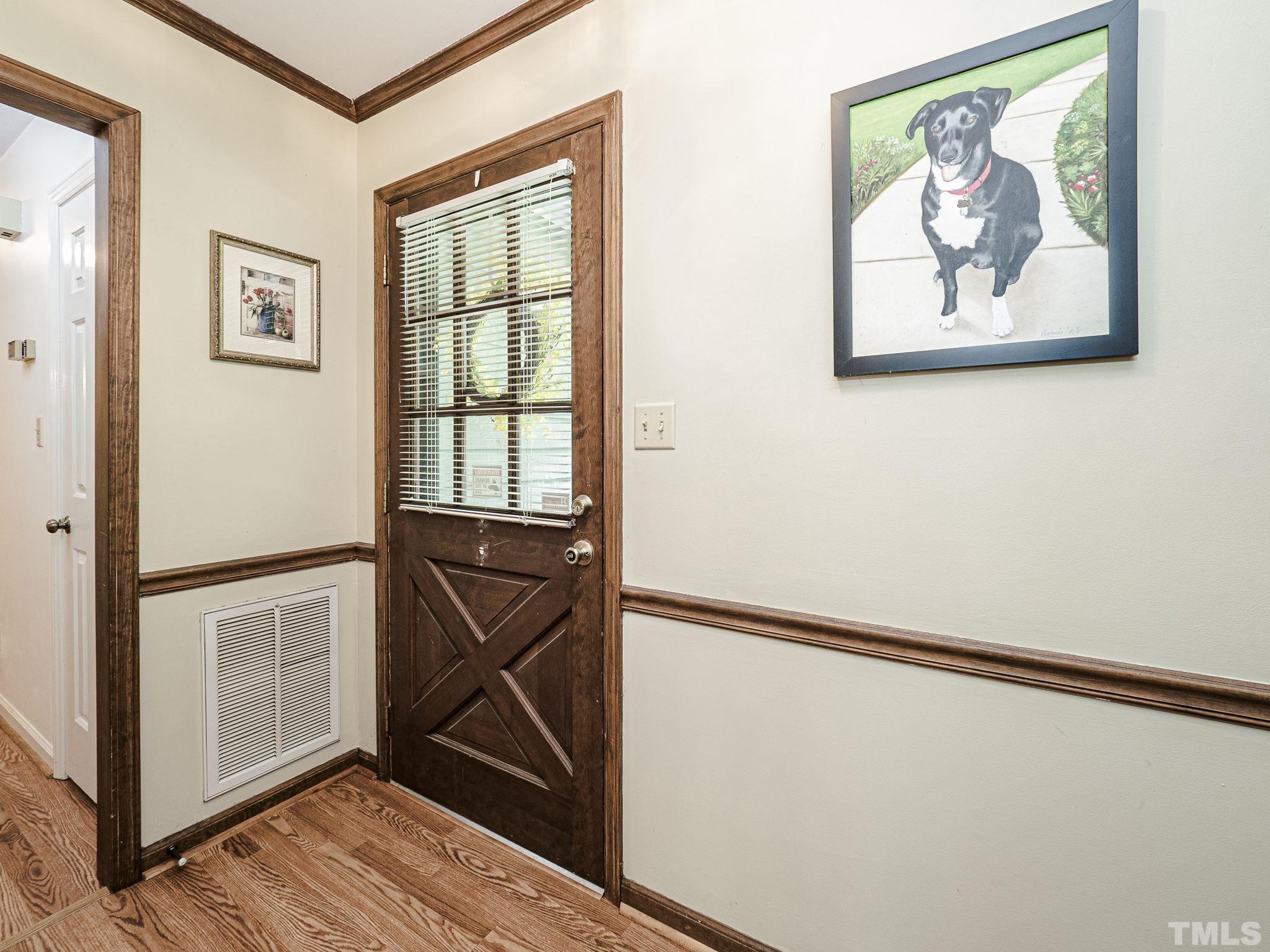 4728 Randolph Court Raleigh, NC 27606 - Photo 5 of 25 Gallery Image 5
