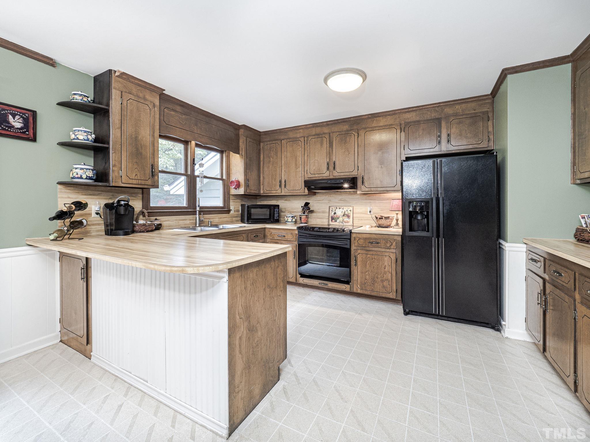 4728 Randolph Court Raleigh, NC 27606 - Photo 10 of 25 Gallery Image 10