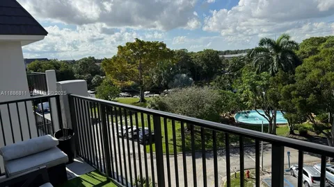 $295,000 | 1101 River Reach Drive, Unit 511, Fort Lauderdale, FL 33315