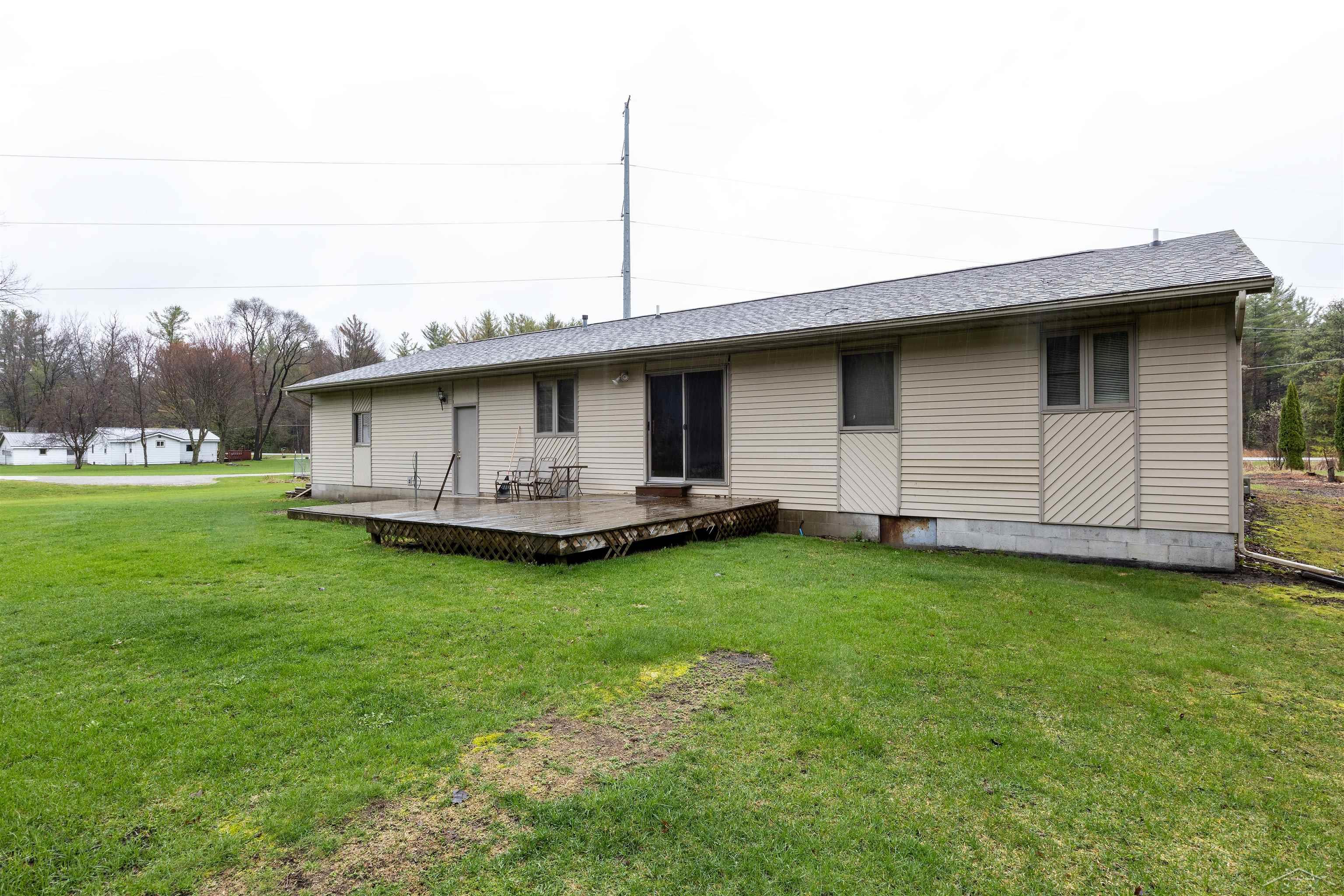 2043-2047 North Neiner Road Sanford, MI 48657 - Photo 24 of 28