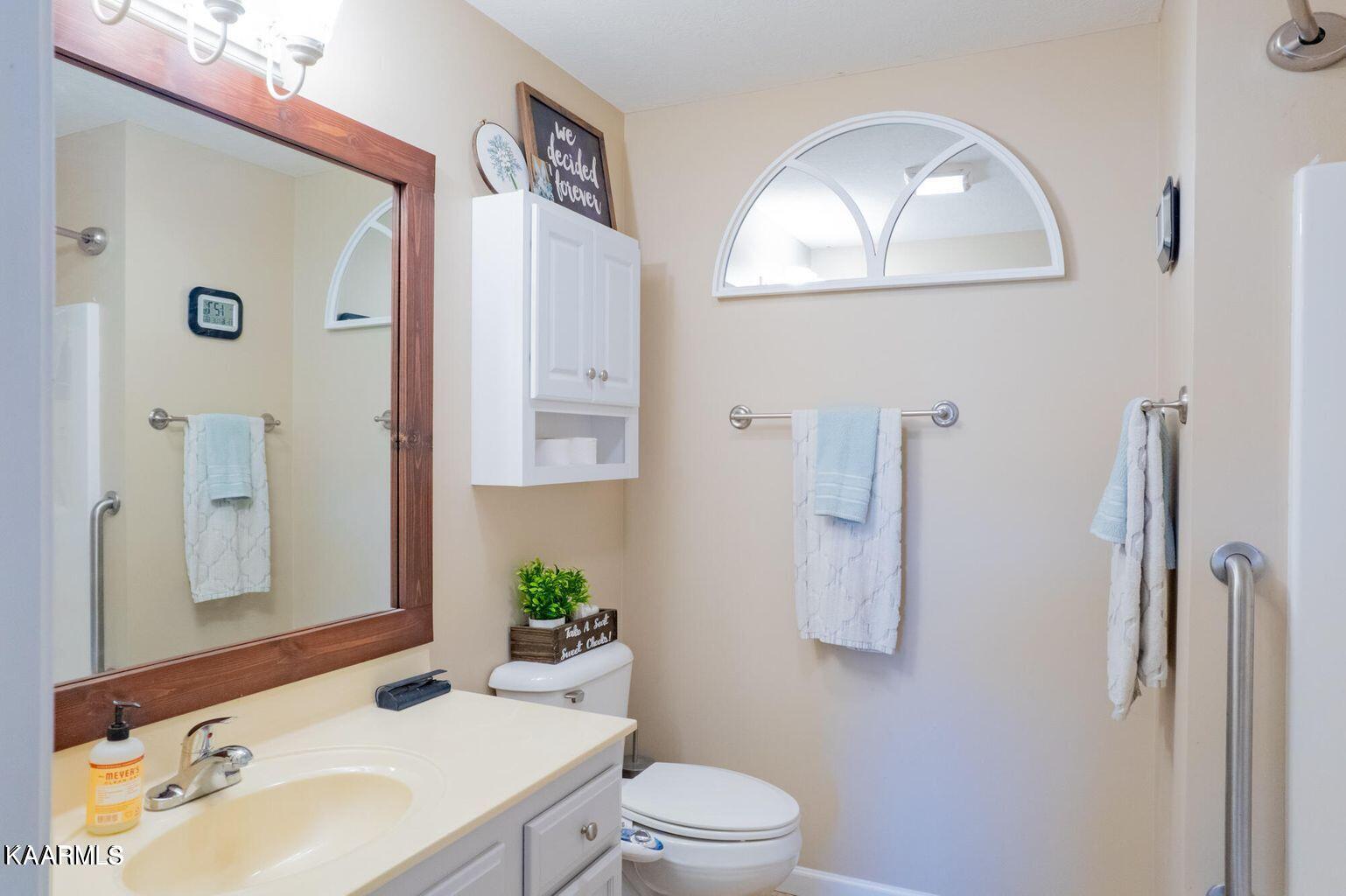 357 Sliger Road Cookeville, TN 38506 - Photo 18 of 36 18 MasterBath1