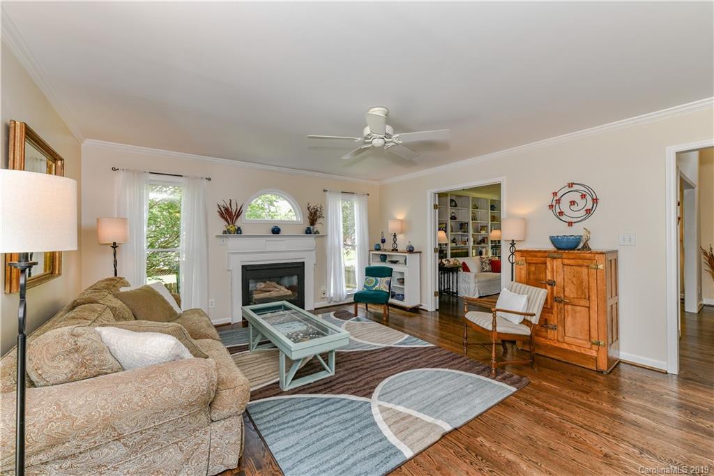 4532 Castleton Road Charlotte, NC 28211 - Photo 12 of 46 Gallery Image 12