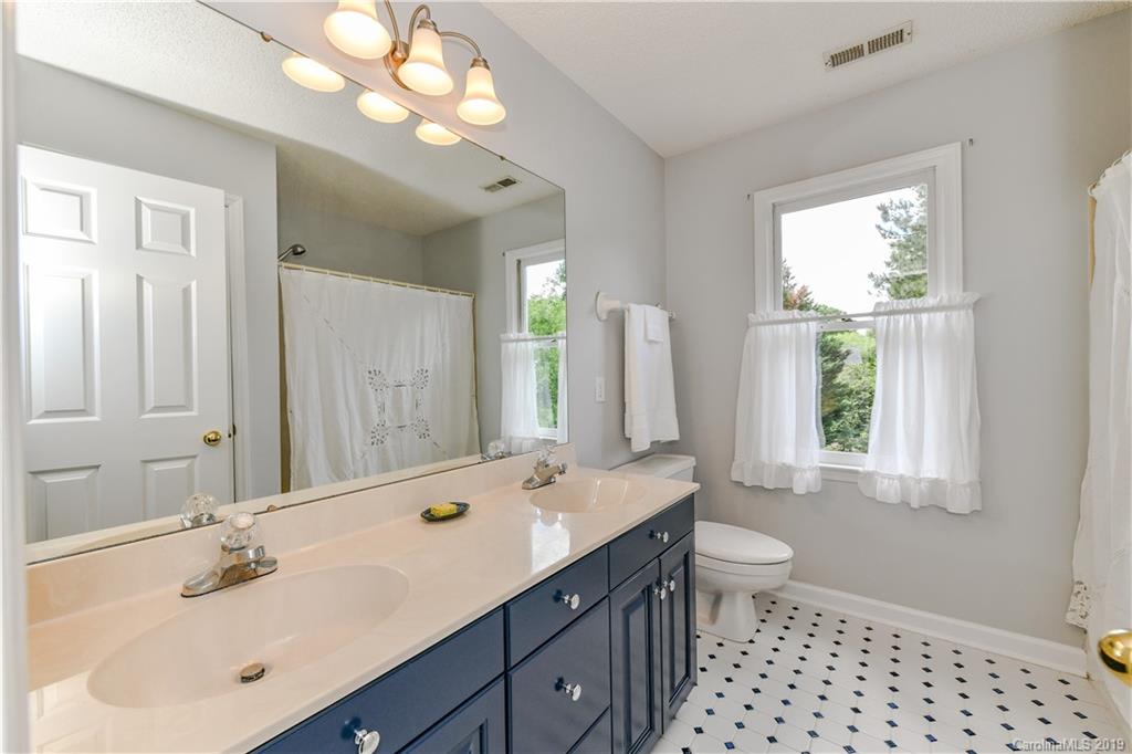 4532 Castleton Road Charlotte, NC 28211 - Photo 32 of 46 Gallery Image 32