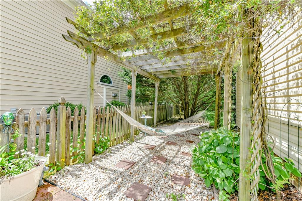 4532 Castleton Road Charlotte, NC 28211 - Photo 43 of 46 Gallery Image 43