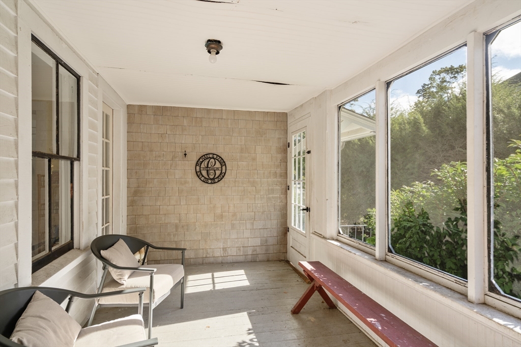 152 Central Street Mansfield, MA 02048 - Photo 4 of 29