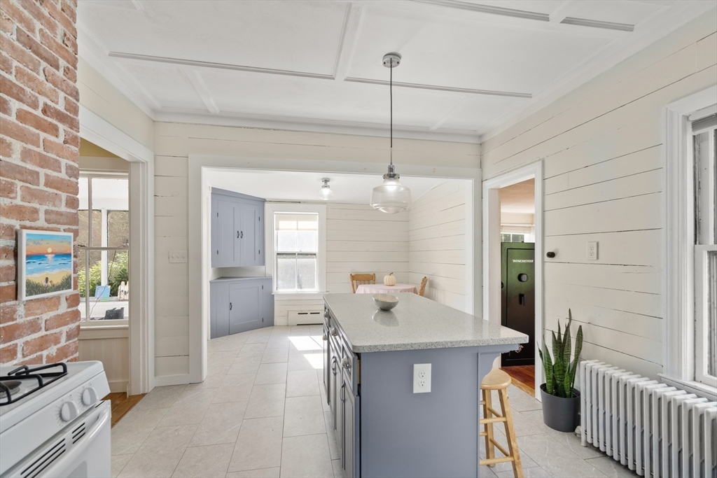 152 Central Street Mansfield, MA 02048 - Photo 6 of 29