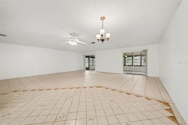 $2,500 | 5033 Loyola Lane, Orlando, FL 32821