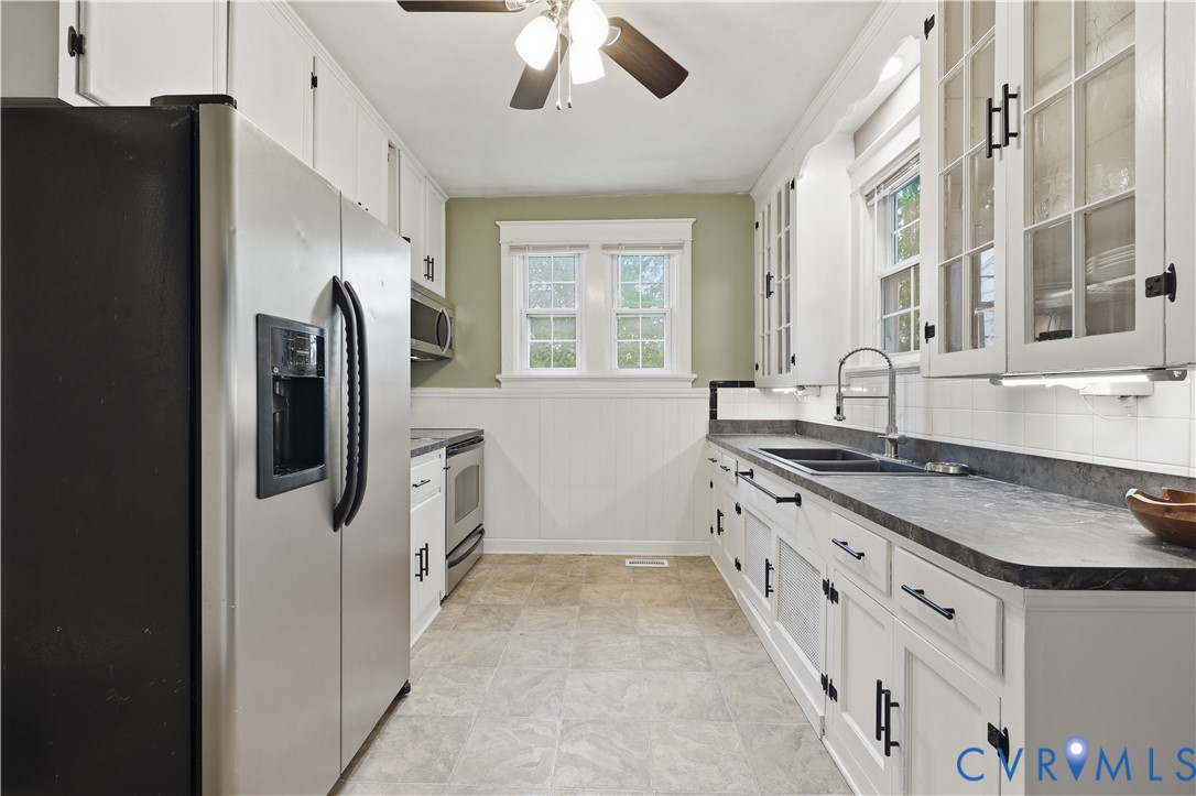 8077 Signal Hill Road Mechanicsville, VA 23111 - Photo 13 of 24 Kitchen