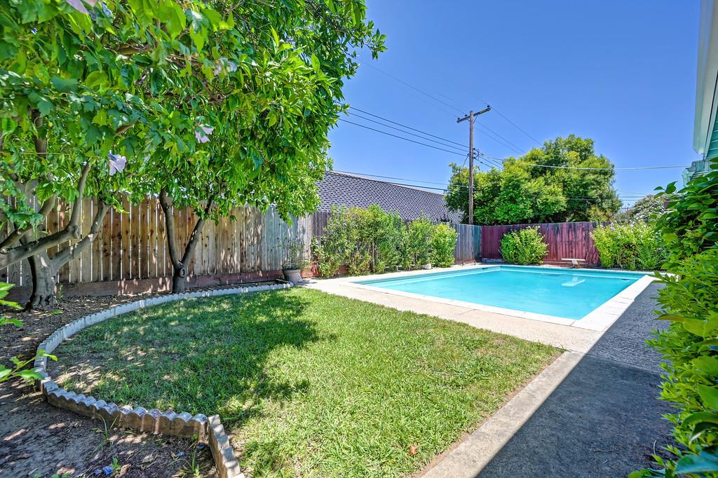 6447 Rexford Way Carmichael, CA 95608 - Photo 30 of 33