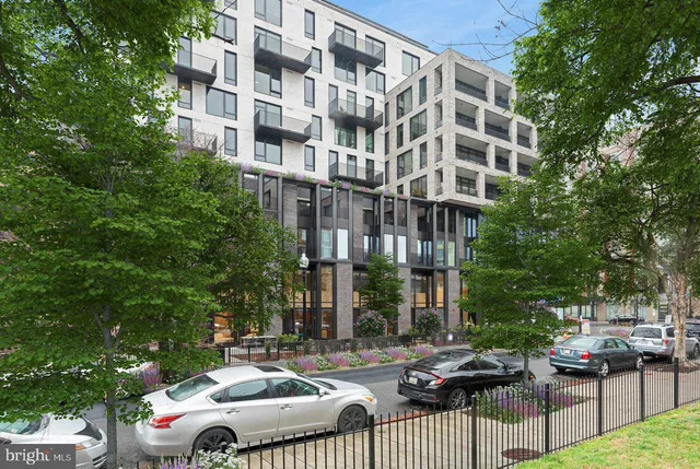 a picture of city view