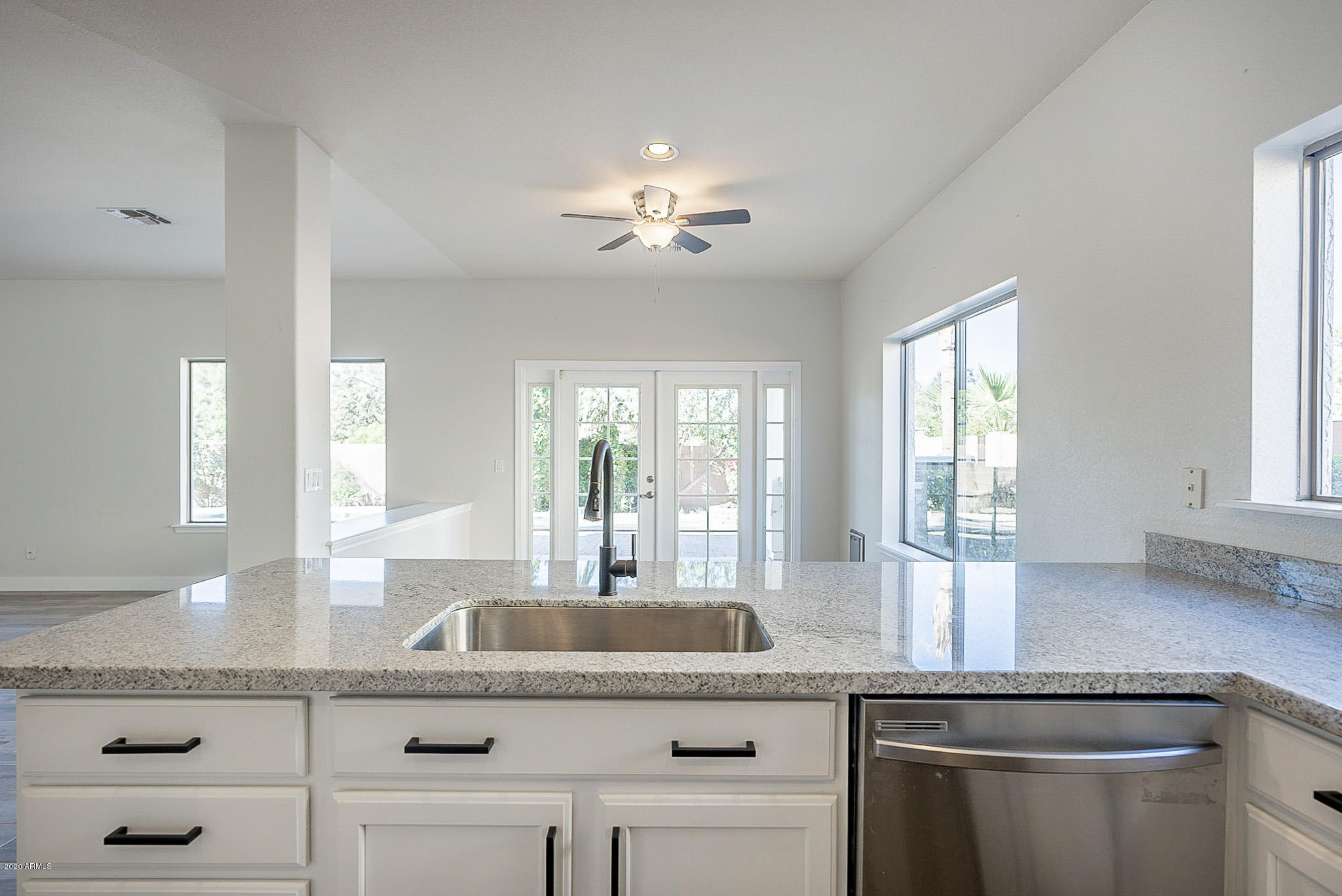 2966 East Ranch Court Gilbert, AZ 85296 - Photo 17 of 63 Kitchen