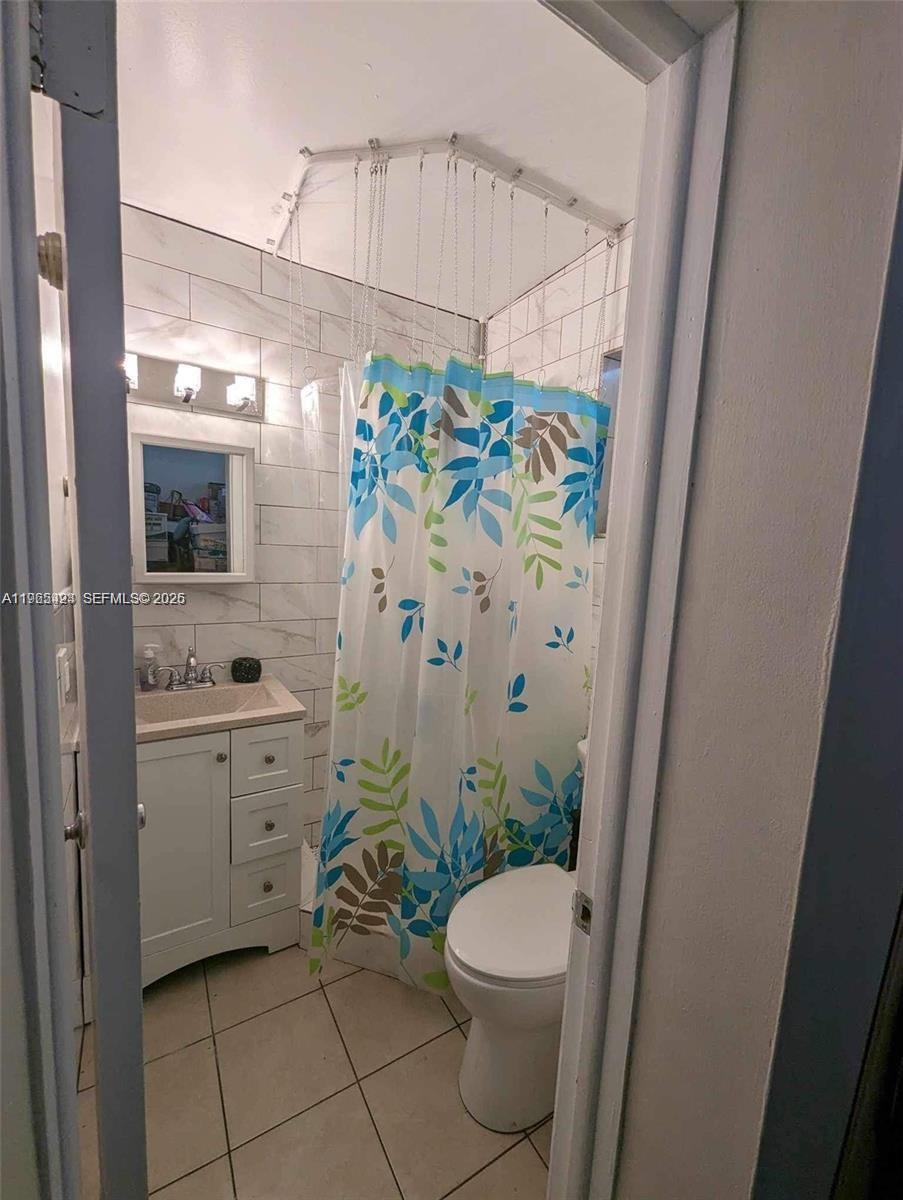 3740 West 5th Court Hialeah, FL 33012 - Photo 7 of 15