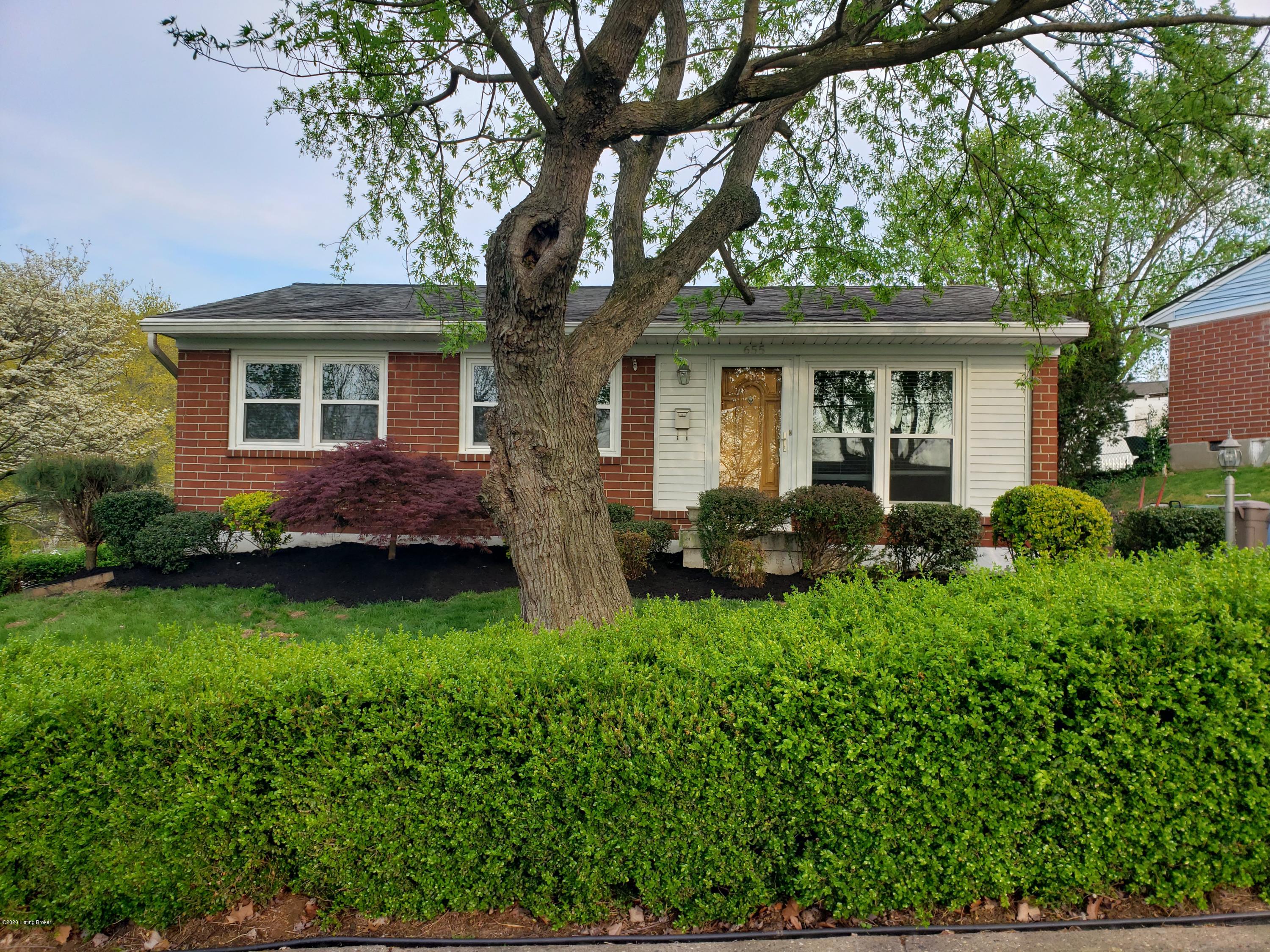 655 Edith Road Louisville, KY 40206 - Photo 2 of 33 2
