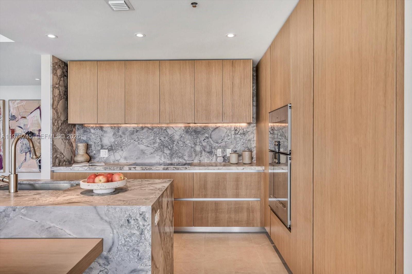 500 Alton Road, Unit 903 Miami Beach, FL 33139 - Photo 12 of 27