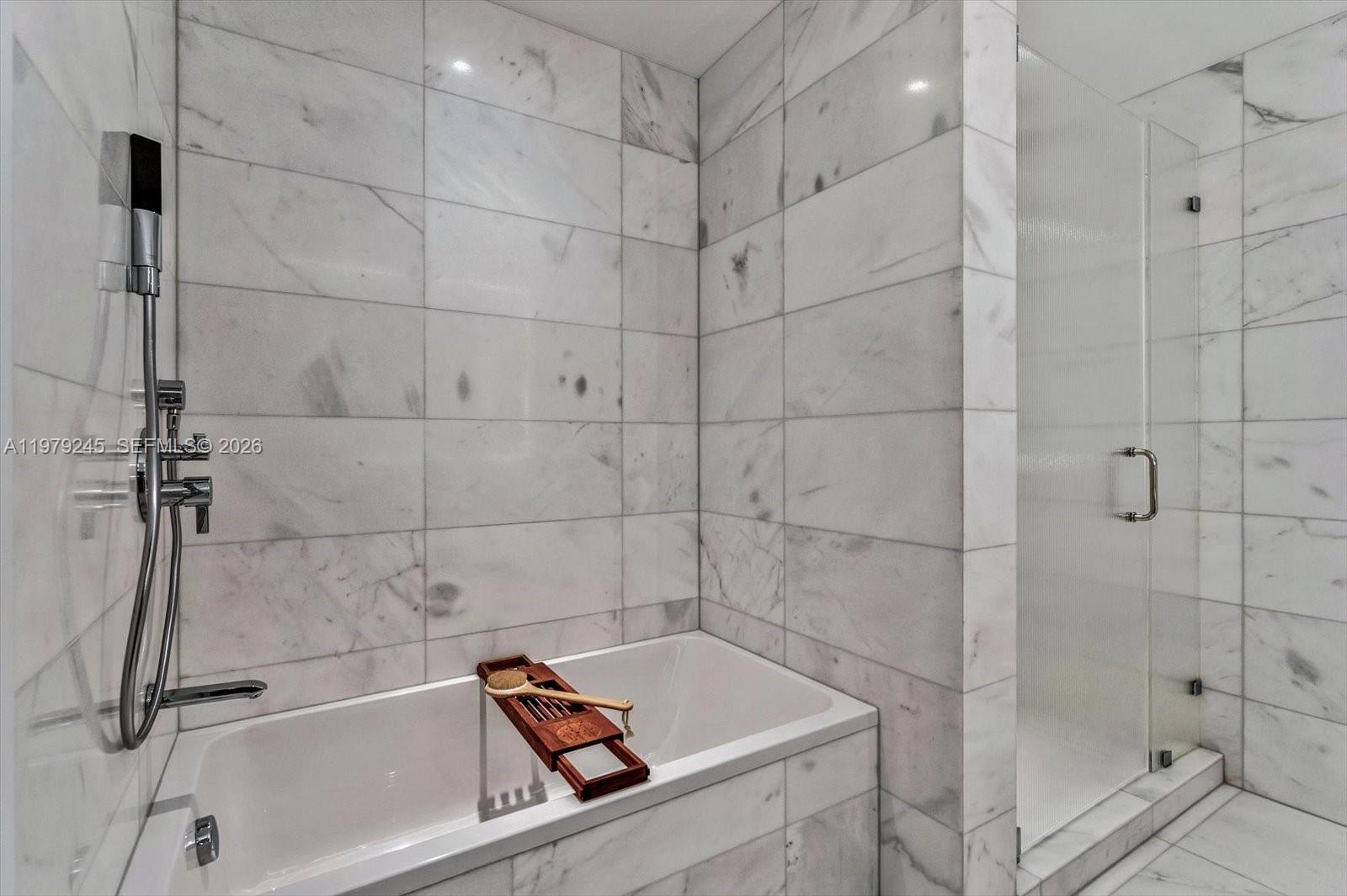 500 Alton Road, Unit 903 Miami Beach, FL 33139 - Photo 17 of 27