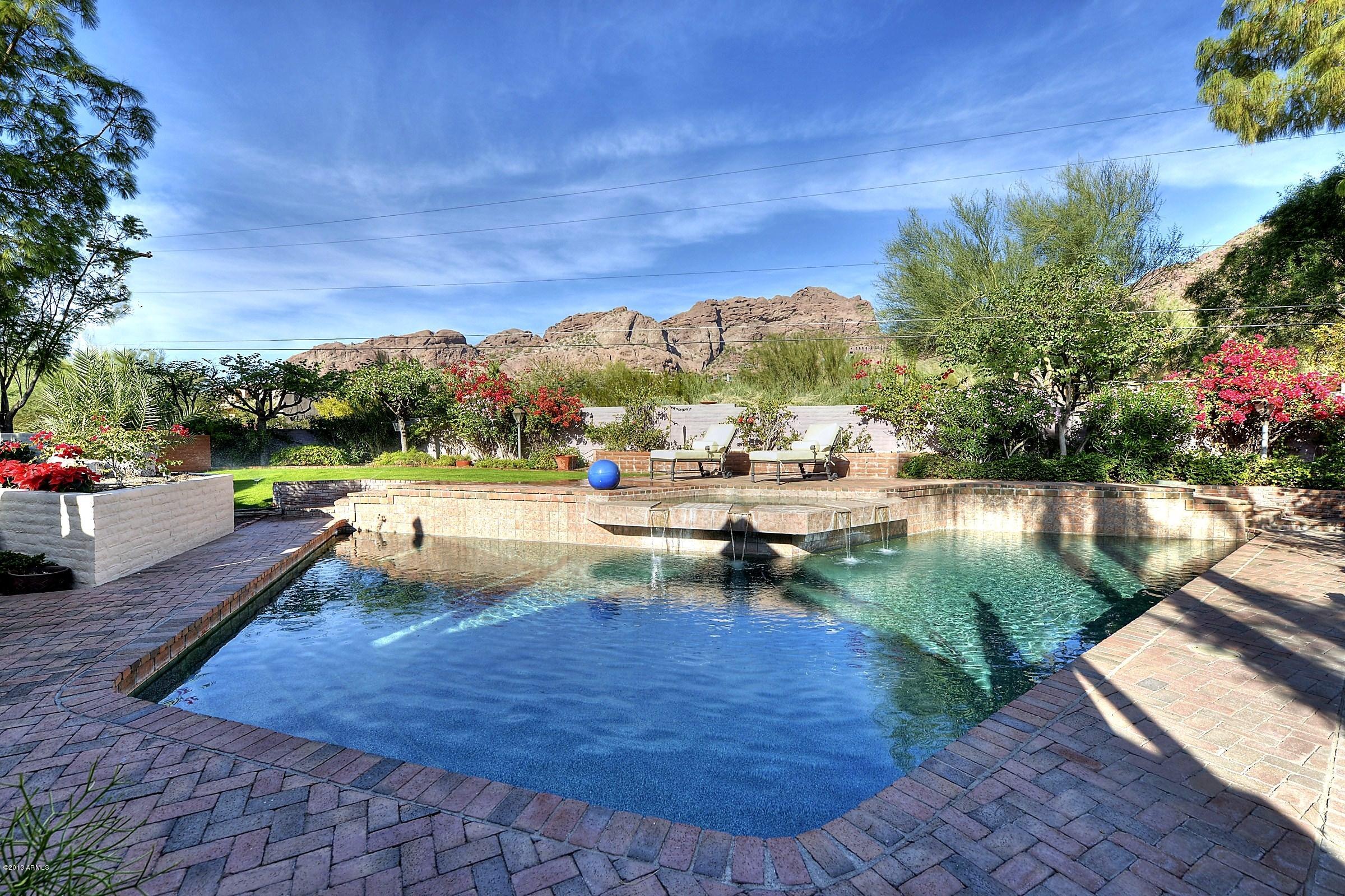 4930 East Palomino Road Phoenix, AZ 85018 - Photo 20 of 33 023_Sparkling Pool View