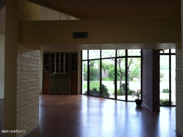 4930 East Palomino Road Phoenix, AZ 85018 - Photo 27 of 33 Living Room Before