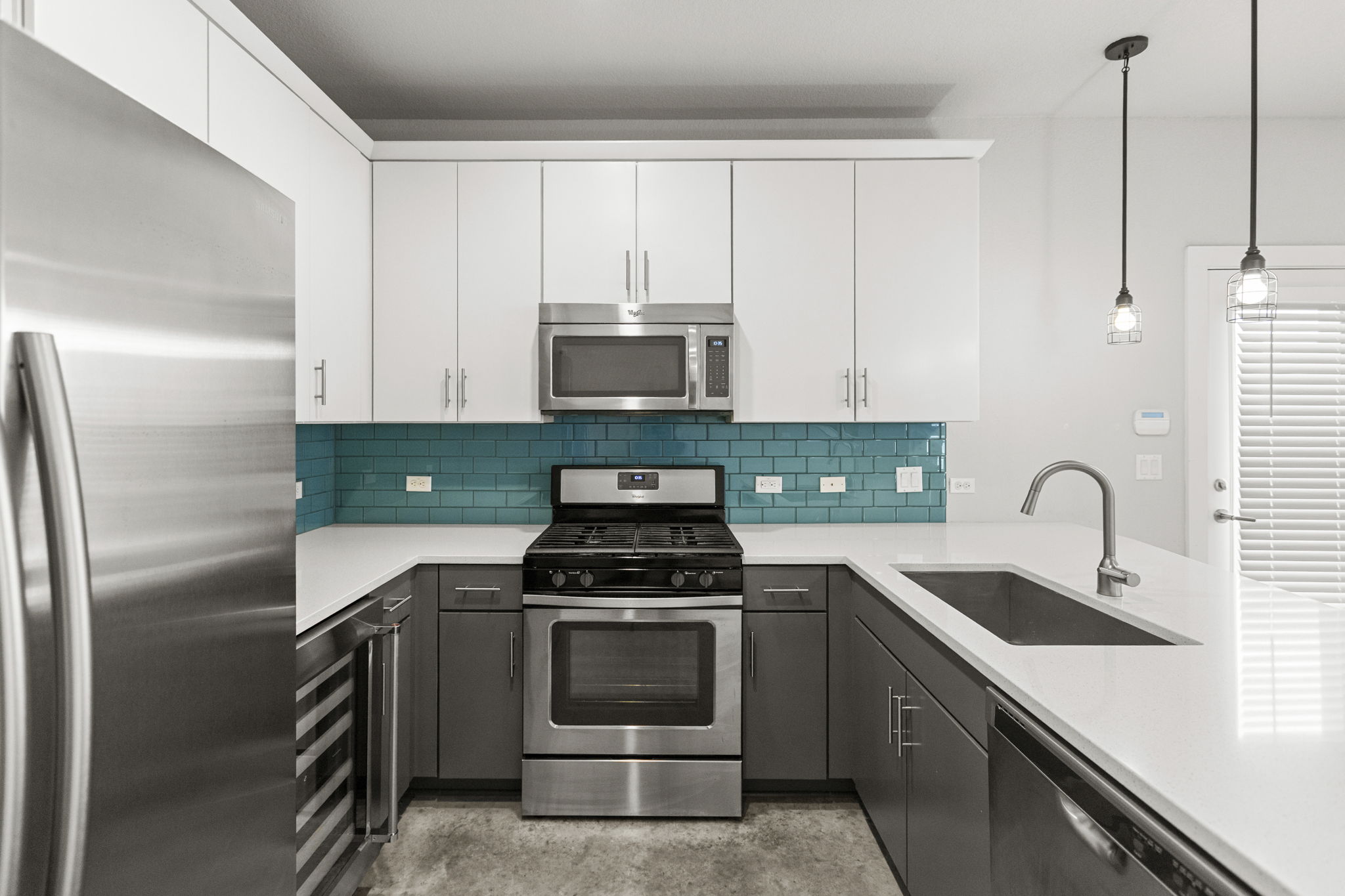 1904 Cleese Drive Austin, TX 78741 - Photo 7 of 39 Gallery Image 7