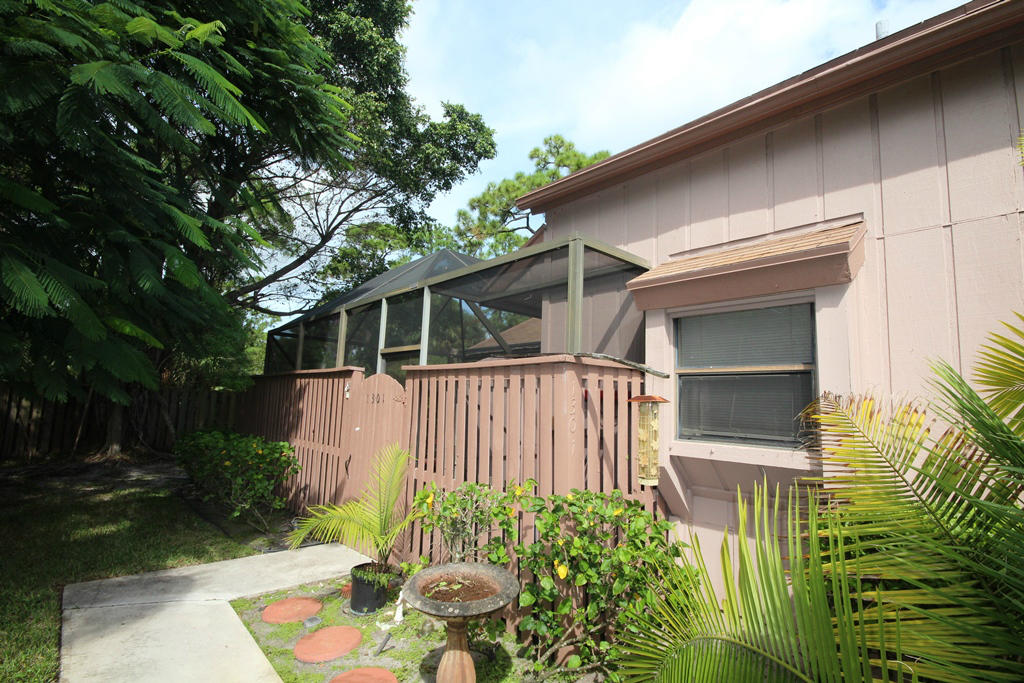 1301 Summerwinds Lane Jupiter, FL 33458 - Photo 1 of 19 Front1