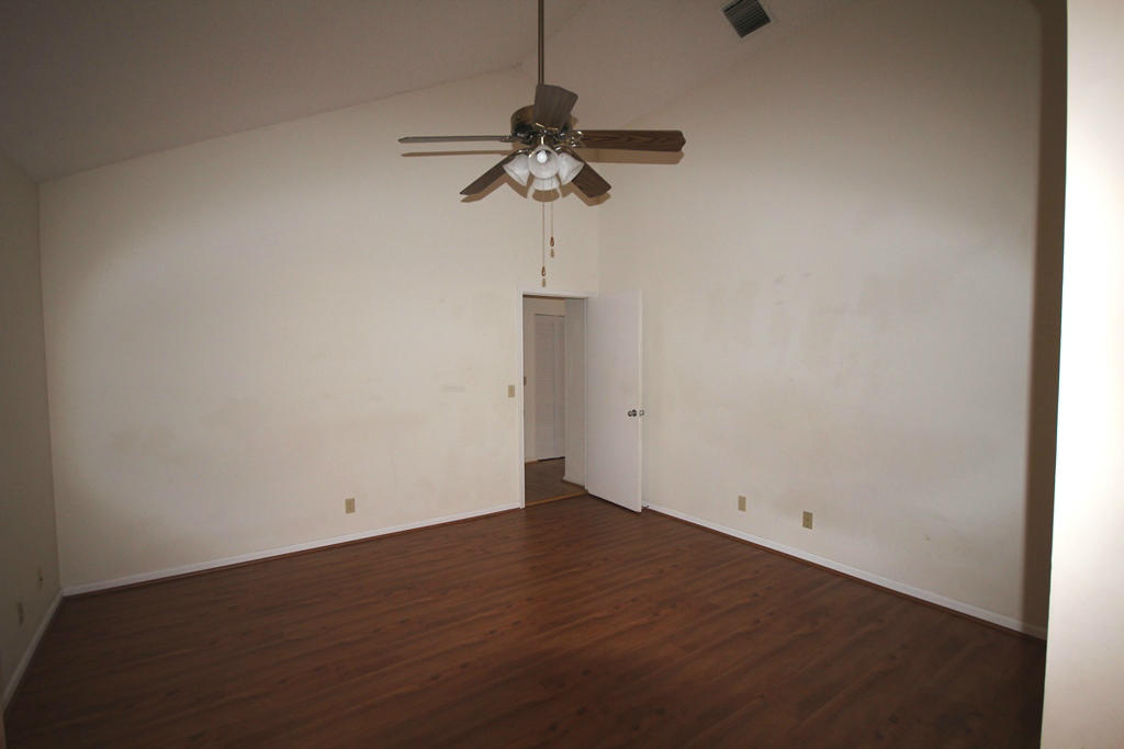 1301 Summerwinds Lane Jupiter, FL 33458 - Photo 11 of 19 masterbr2