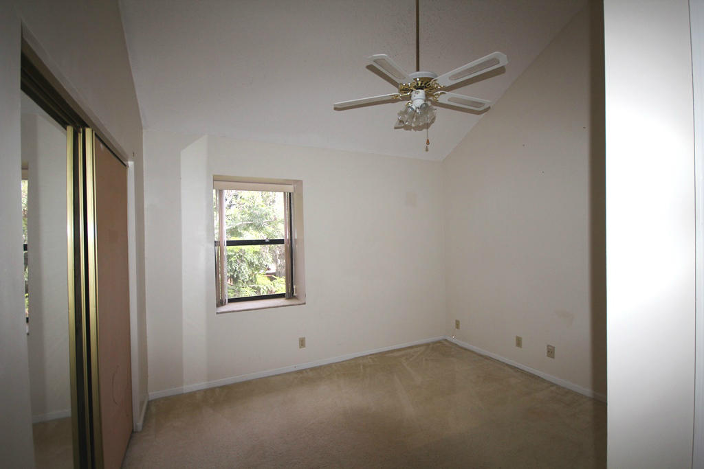 1301 Summerwinds Lane Jupiter, FL 33458 - Photo 14 of 19 br2