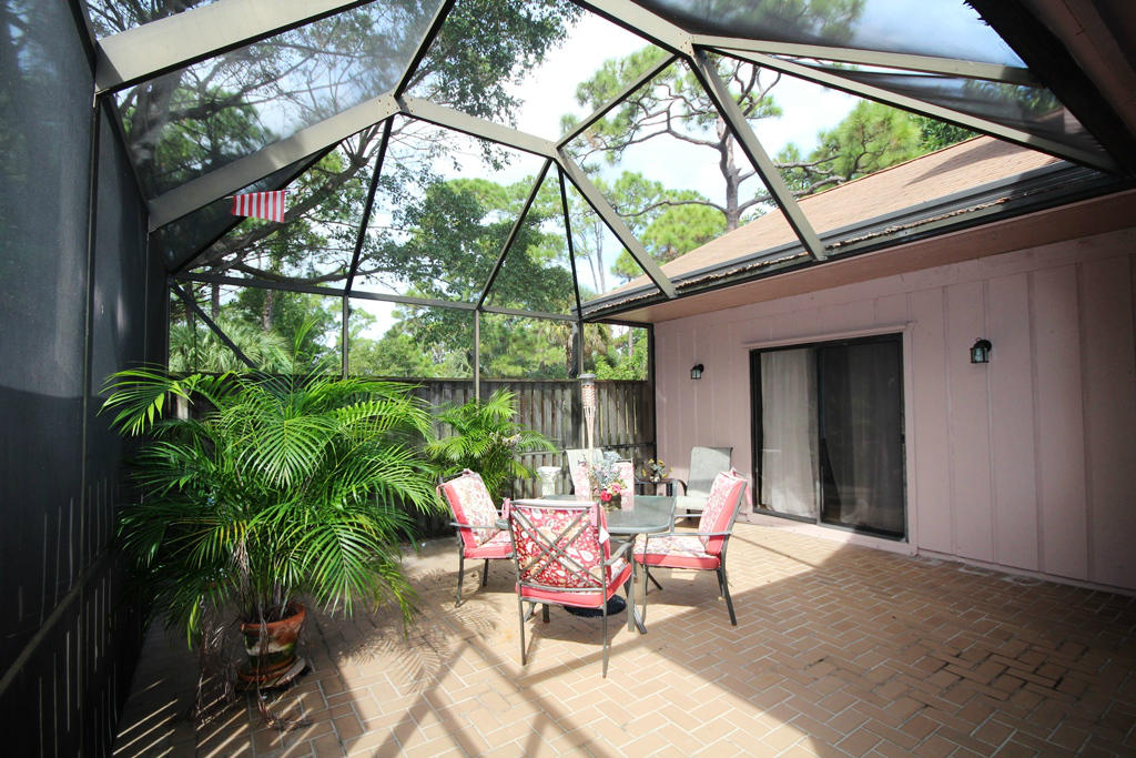 1301 Summerwinds Lane Jupiter, FL 33458 - Photo 17 of 19 Patio2