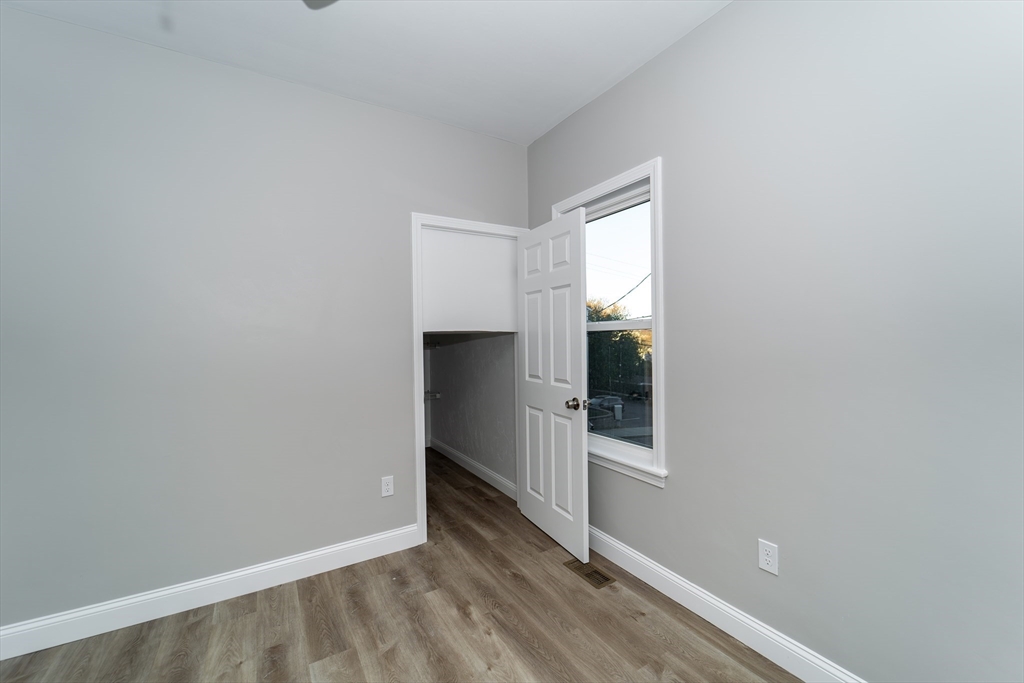 325 Snell Street Fall River, MA 02721 - Photo 9 of 30