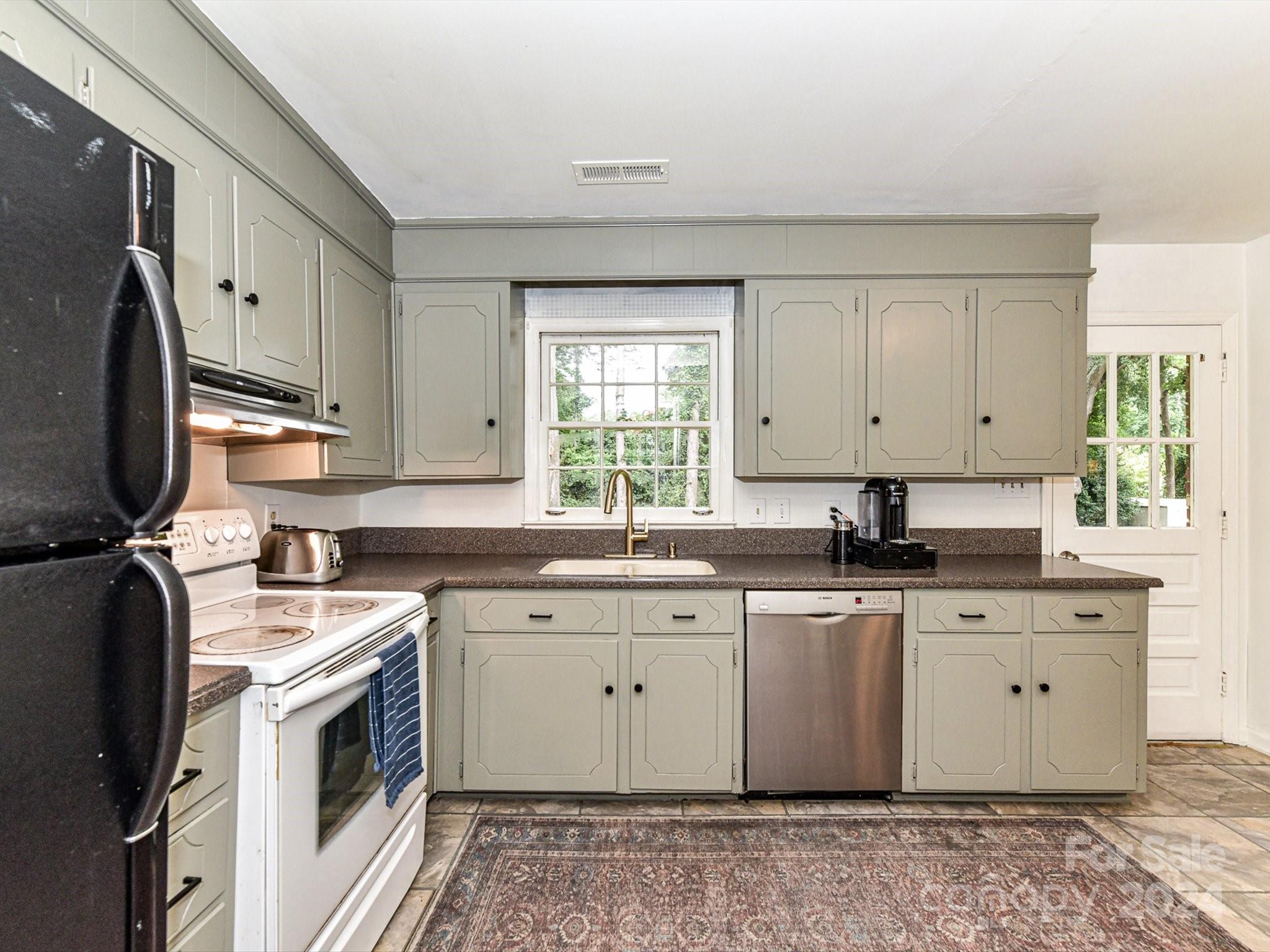 3701 Sulkirk Road Charlotte, NC 28210 - Photo 14 of 35 Gallery Image 14
