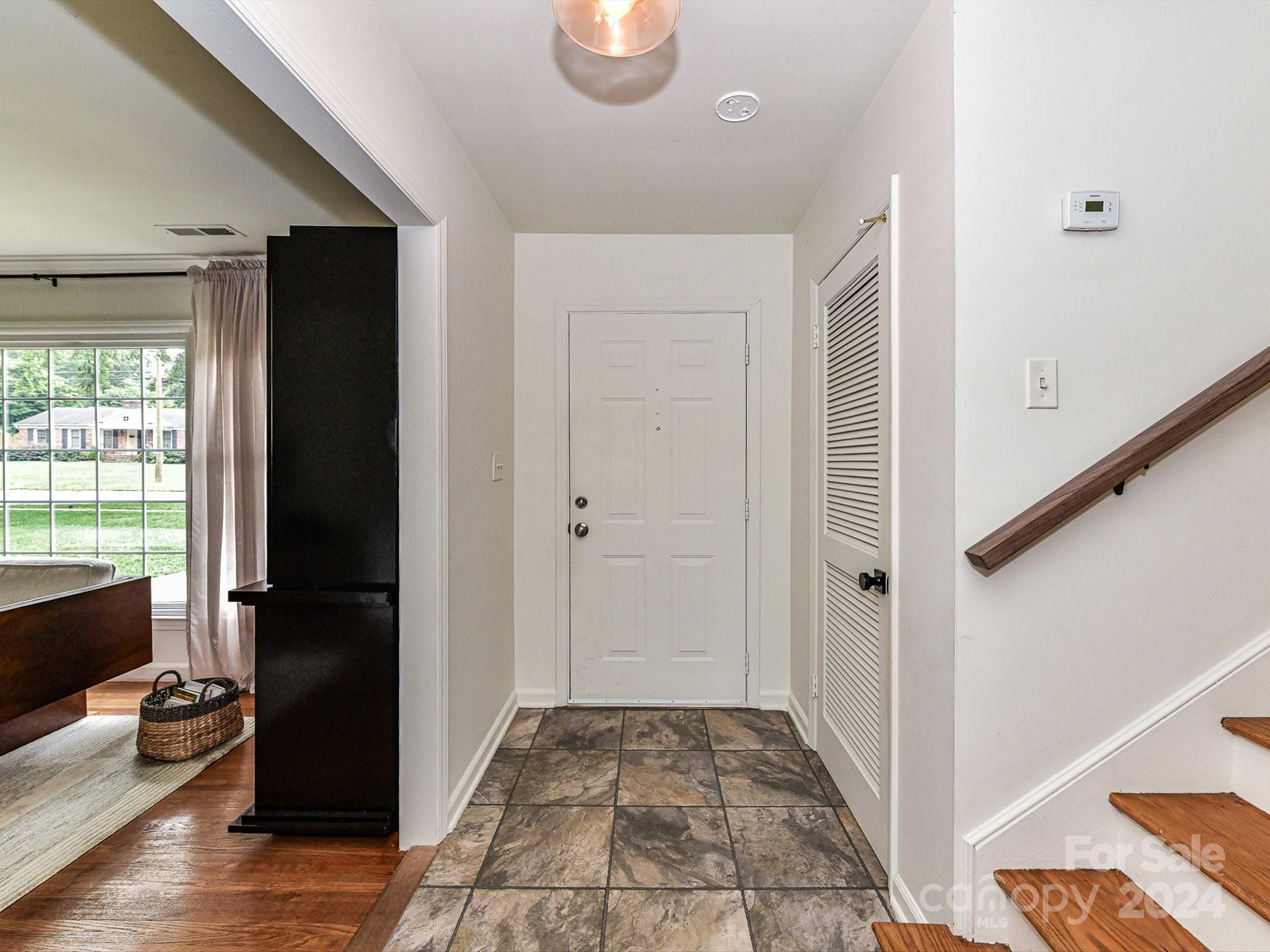 3701 Sulkirk Road Charlotte, NC 28210 - Photo 6 of 35 Gallery Image 6
