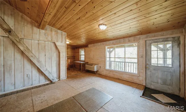 $850,000 | 82 Idlewild Road, Steelville, MO 65565