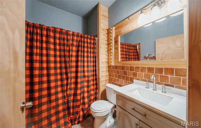 $850,000 | 82 Idlewild Road, Steelville, MO 65565