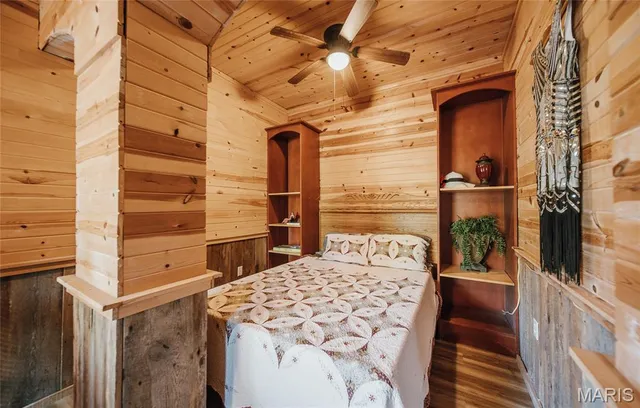 $850,000 | 82 Idlewild Road, Steelville, MO 65565