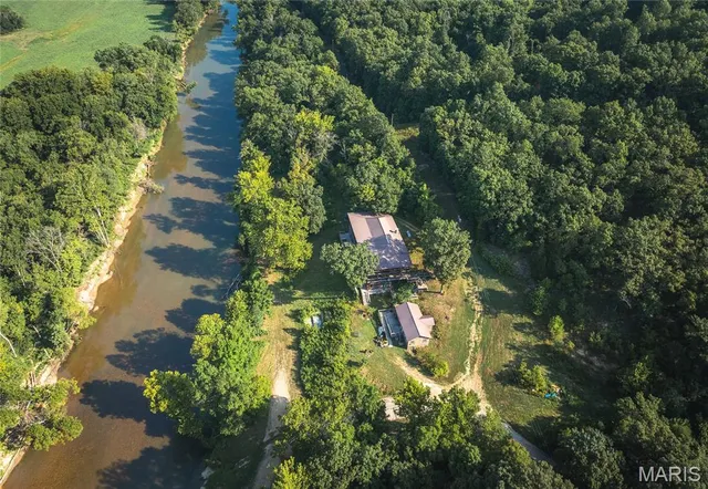 $850,000 | 82 Idlewild Road, Steelville, MO 65565