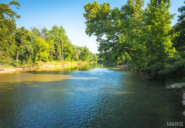 $850,000 | 82 Idlewild Road, Steelville, MO 65565