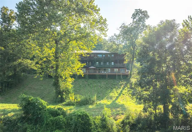 $850,000 | 82 Idlewild Road, Steelville, MO 65565