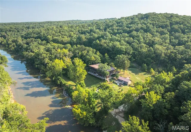 $850,000 | 82 Idlewild Road, Steelville, MO 65565