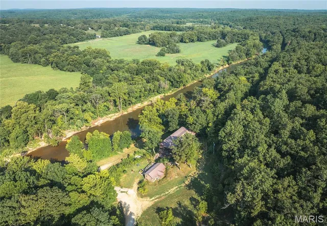 $850,000 | 82 Idlewild Road, Steelville, MO 65565