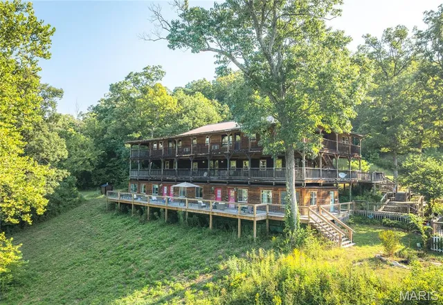 $850,000 | 82 Idlewild Road, Steelville, MO 65565