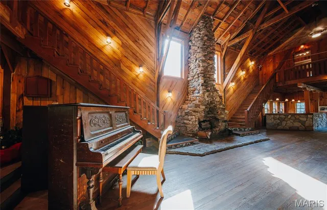 $850,000 | 82 Idlewild Road, Steelville, MO 65565