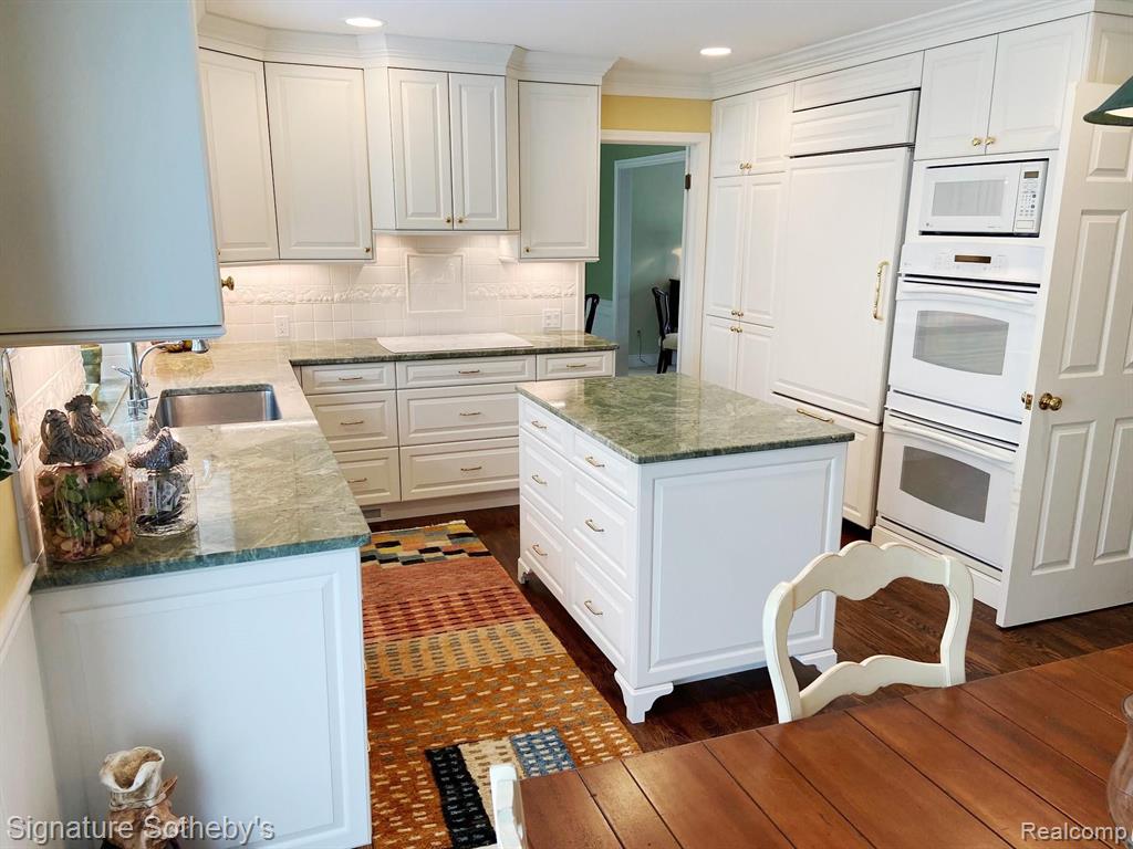 31445 Old Cannon Road Beverly Hills, MI 48025 - Photo 16 of 42