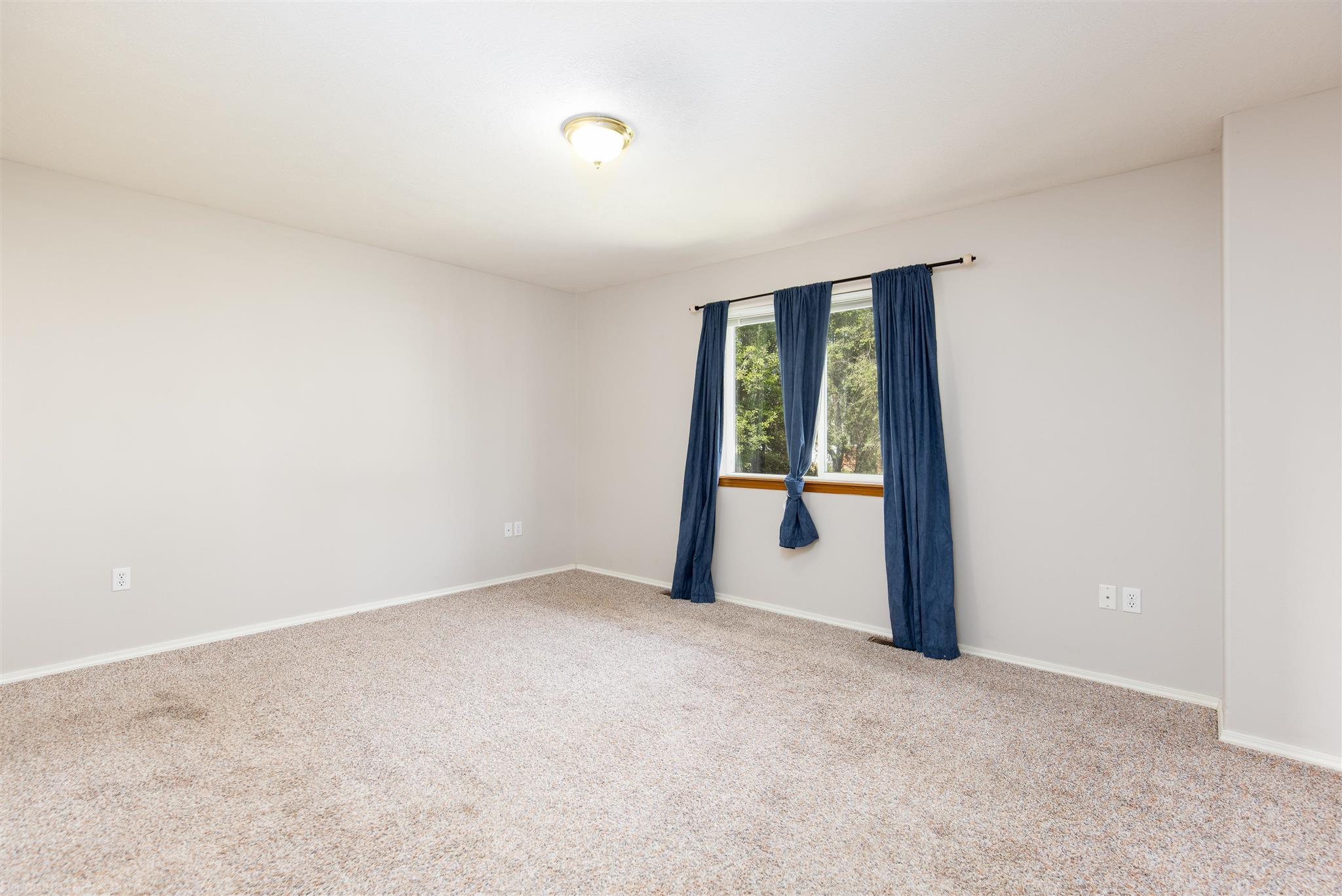 8715 North Maple Street Spokane, WA 99208 - Photo 13 of 31