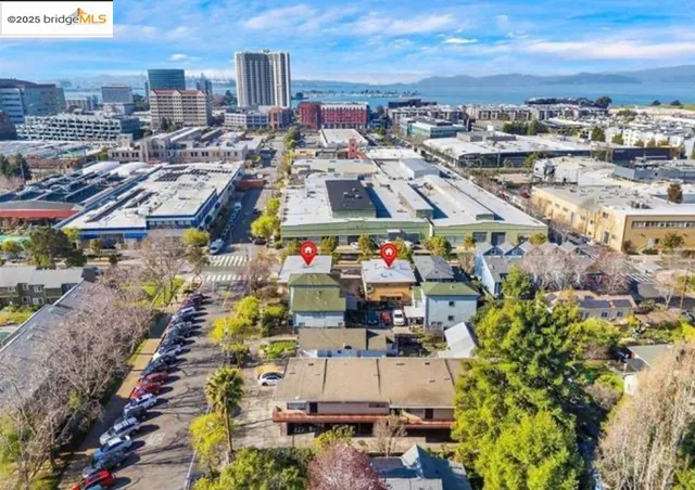 a picture of city view