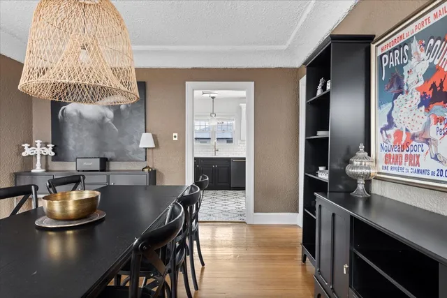 $649,900 | 330 East St Charles Road, Elmhurst, IL 60126