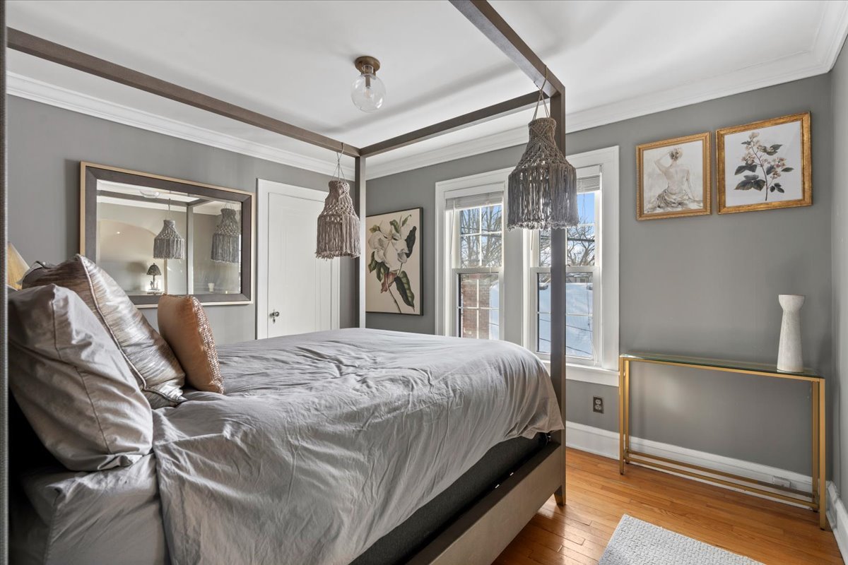 330 East St Charles Road Elmhurst, IL 60126 - Photo 23 of 38