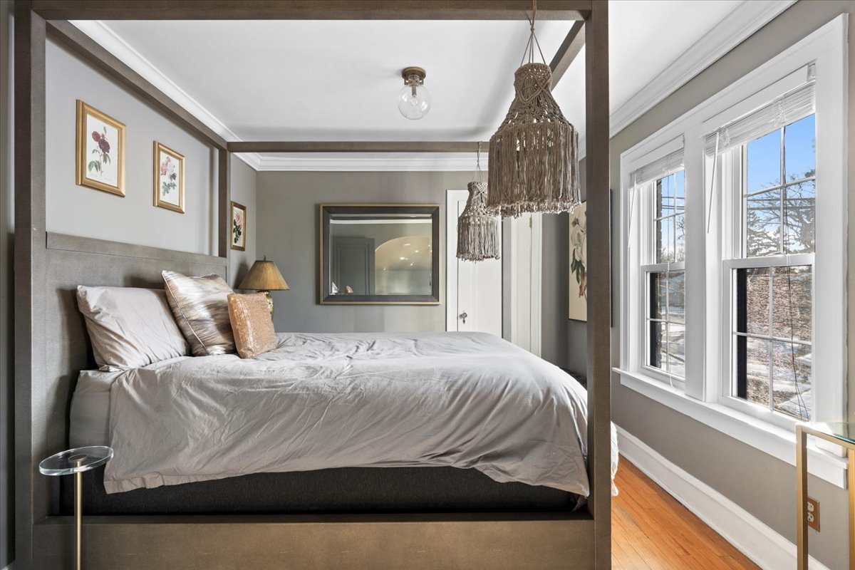 330 East St Charles Road Elmhurst, IL 60126 - Photo 24 of 38