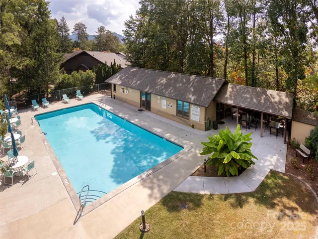 $670,000 | 30 Hillcreek Drive, Asheville, NC 28804