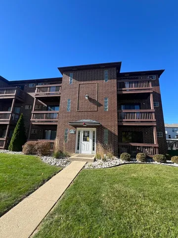$1,500 | 1110 Cedar Street, Unit 3A, Glendale Heights, IL 60139